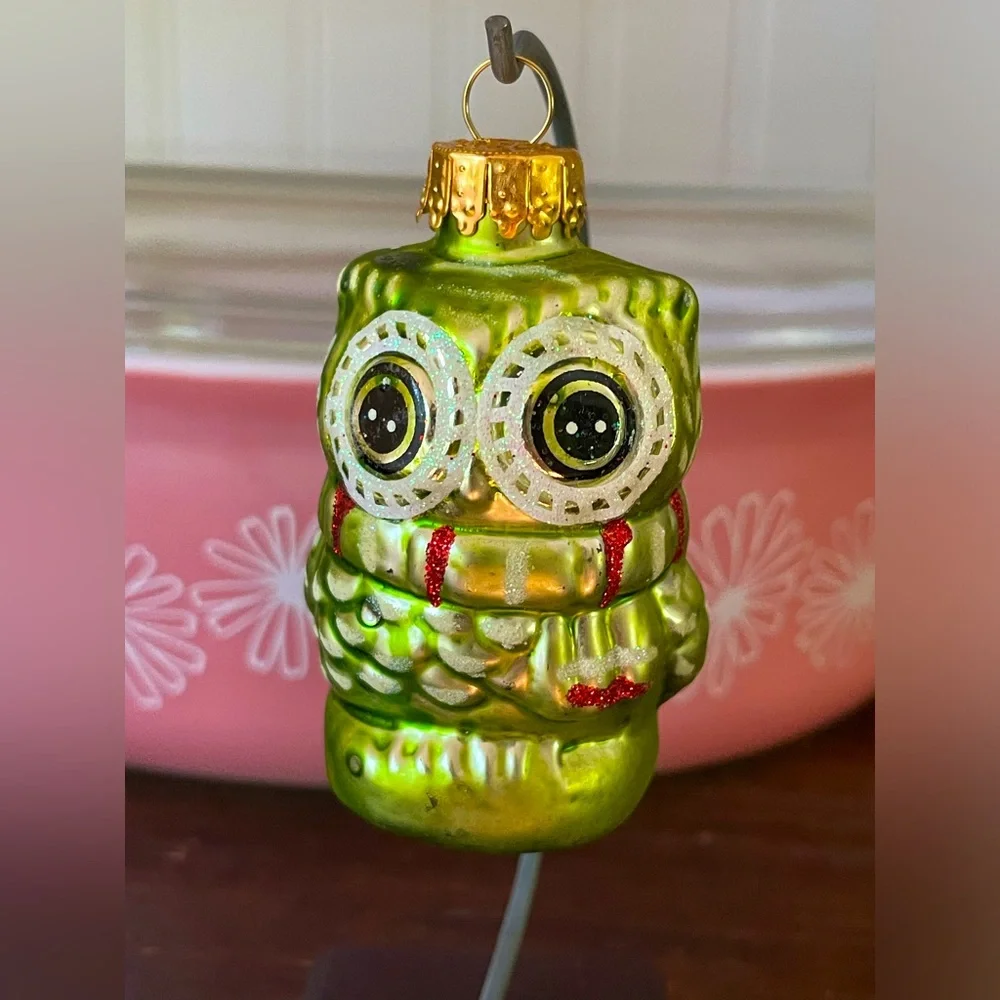 SOLD Green Glass Owl Christmas Ornament🎄🦉 - Picture 2 of 7